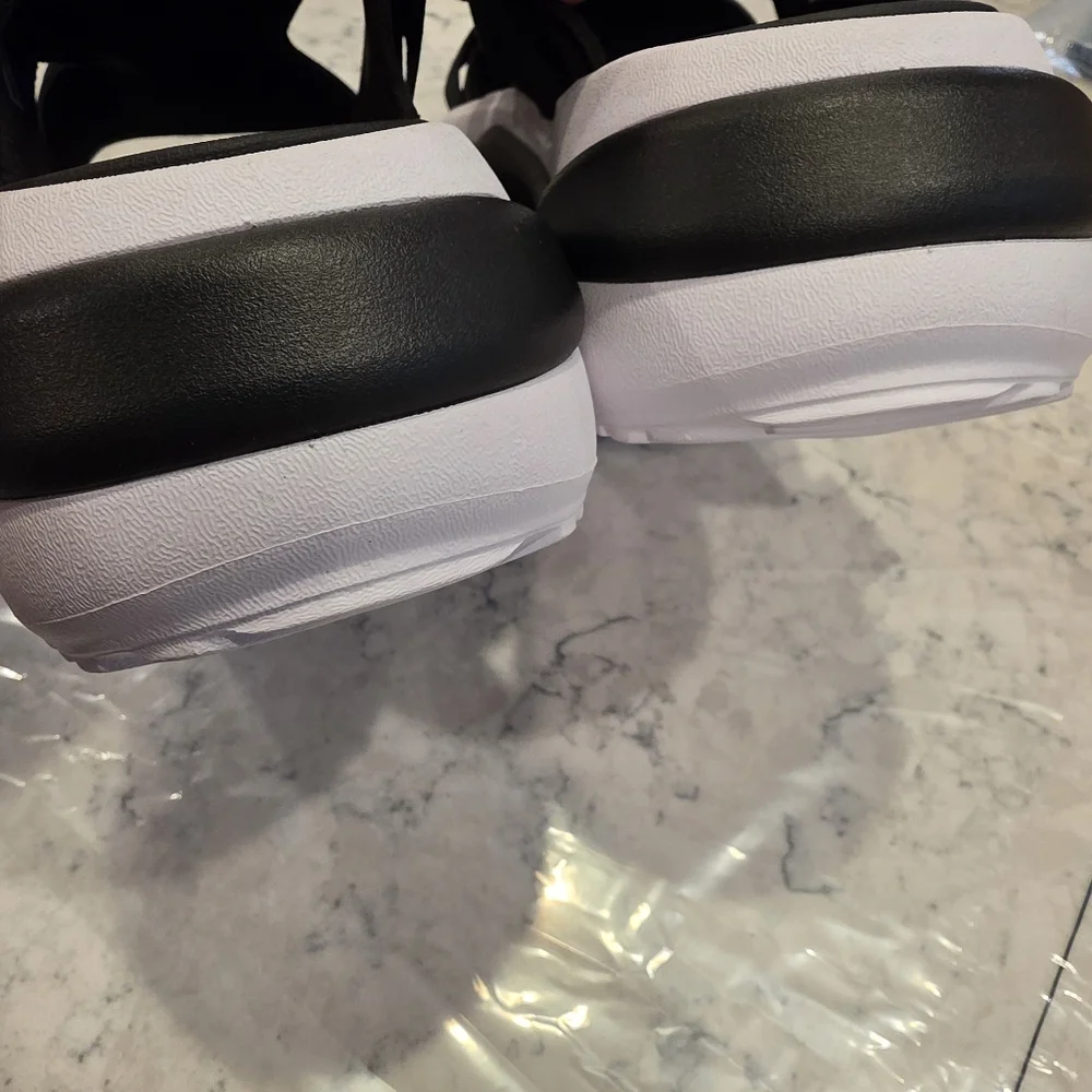 Adidas Mehana Platform Sandals Women’s Size 11 Black/White NWT!